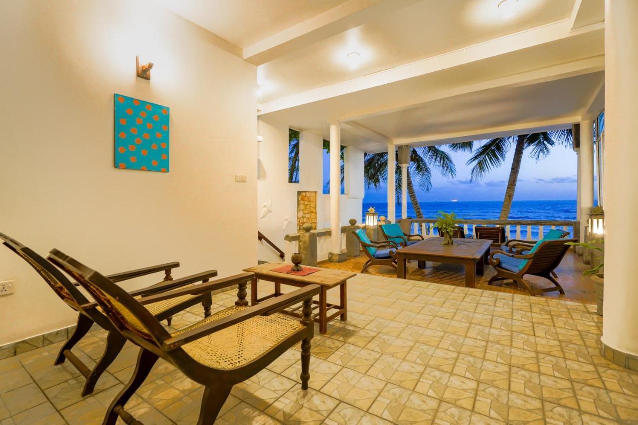 Blue Sky Beach Resort Unawatuna Esterno foto