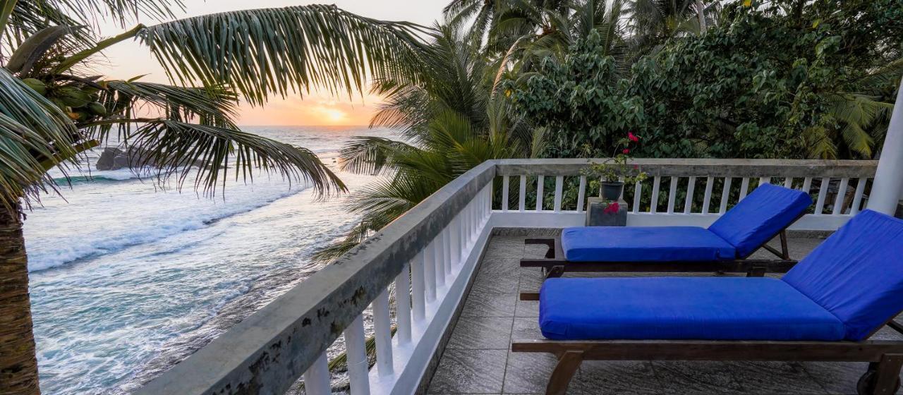 Blue Sky Beach Resort Unawatuna Esterno foto