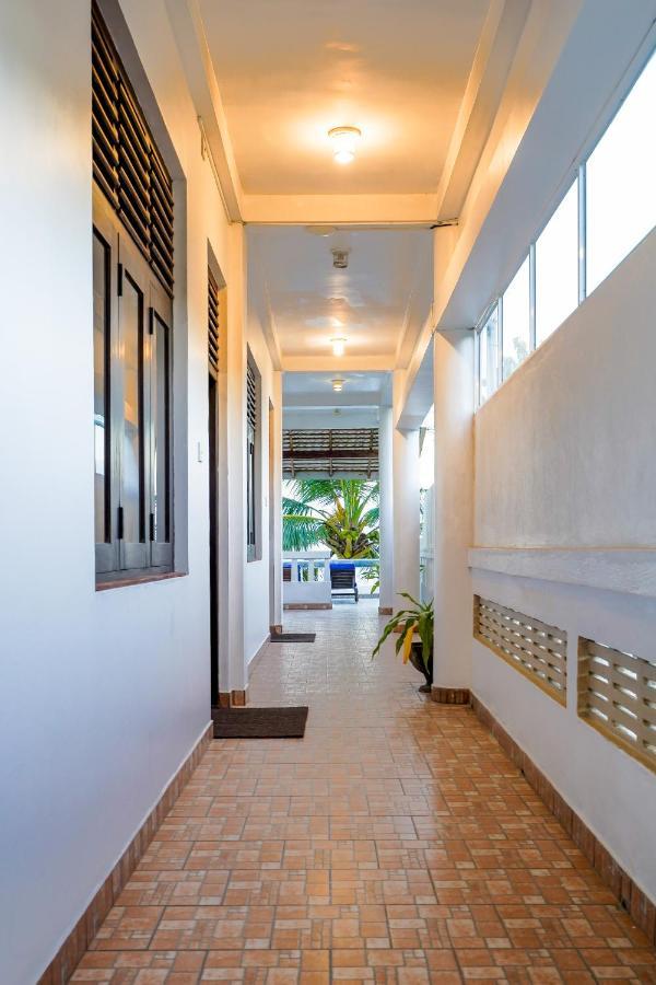 Blue Sky Beach Resort Unawatuna Esterno foto